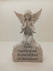 9552-Angel Kneeling and Praying on a Headstone